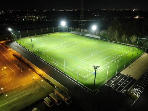平塚サッカー場 夜の航空写真