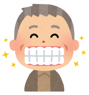 健康な歯を持つ男性