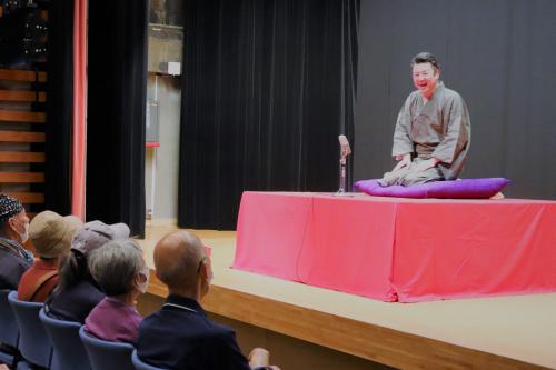 講演