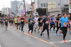 コースを走るランナー