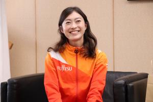 笑顔の岡田選手
