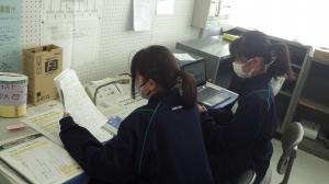 お昼の放送の様子