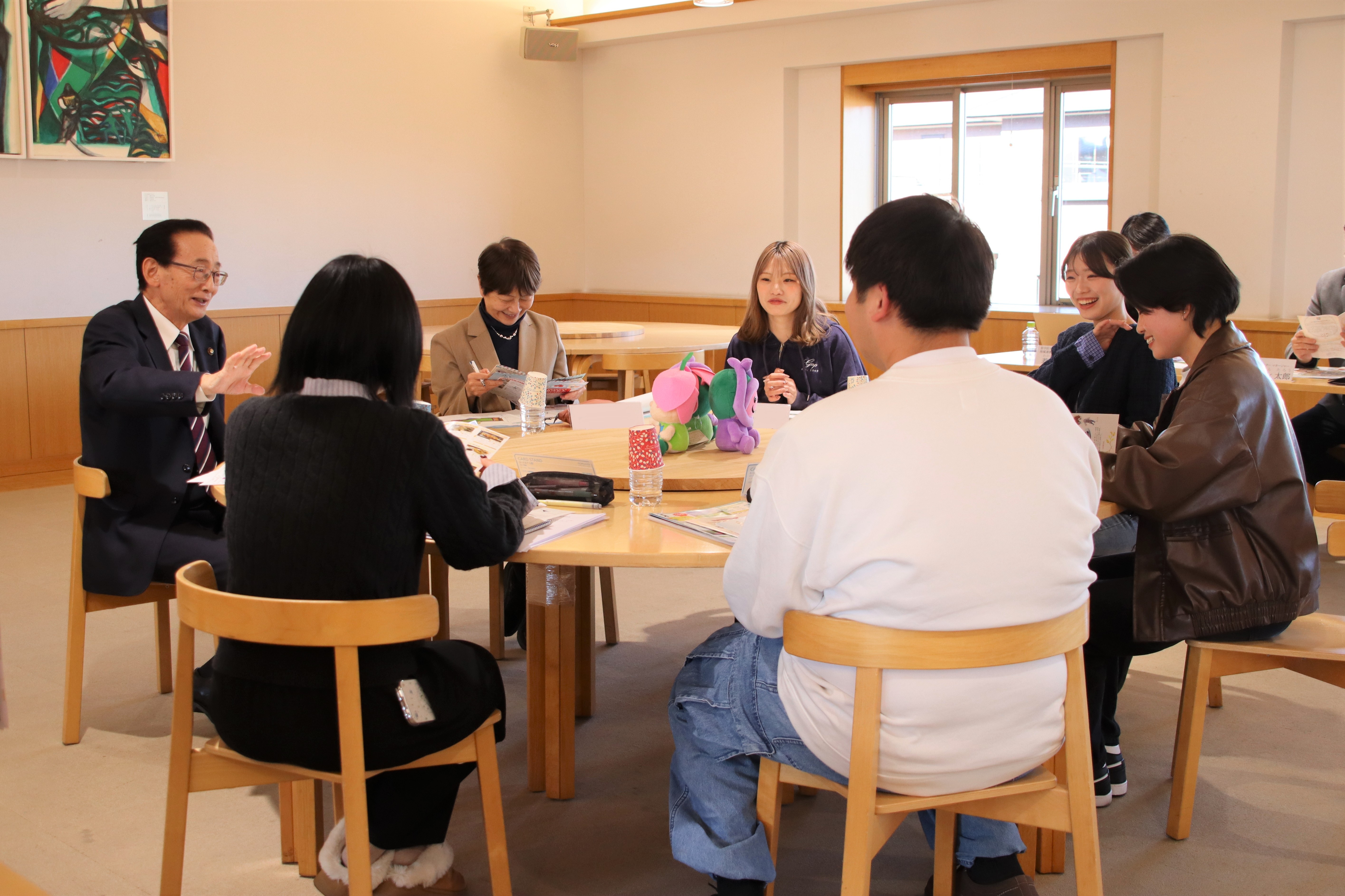 畠山市長と聖学院大学の学生との座談会
