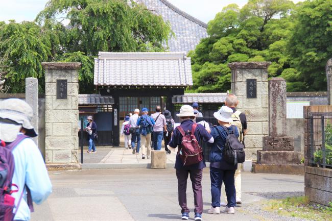 駅からハイキング