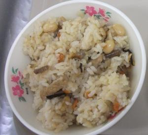 画像(大豆入り五目ごはん)